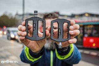 8909-mv9ehpjbqgwr-ebikepedale15von18-original 8909-mv9ehpjbqgwr-ebikepedale15von18-original