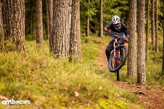 Natürlich weckt das Specialized Turbo Levo Gen3 den Spieltrieb unseres Test-Chefs Natürlich weckt das Specialized Turbo Levo Gen3 den Spieltrieb unseres Test-Chefs