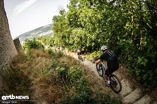 Jena liegt zwar etwas außerhalb des Thüringer Walds, hat aber auch einiges an Trails zu bieten. Jena liegt zwar etwas außerhalb des Thüringer Walds, hat aber auch einiges an Trails zu bieten.