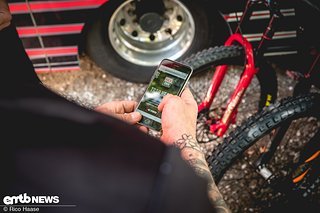 Schnell mal das Fahrwerk abstimmen? Mit Trailhead von Rockshox geht es kinderleicht. Schnell mal das Fahrwerk abstimmen? Mit Trailhead von Rockshox geht es kinderleicht.