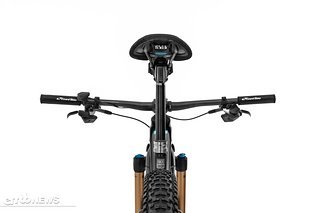RockShox Reverb AXS – hier werden die Signale elektrisch gegeben RockShox Reverb AXS – hier werden die Signale elektrisch gegeben