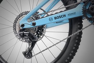 Die TRP E.A.S.I. A12 ist die erste Kettenschaltung mit eShift im smarten System
von Bosch – Die TRP E.A.S.I. A12 ist die erste Kettenschaltung mit eShift im smarten System
von Bosch –