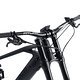 Der Race Face-Lenker misst 820 mm Breite