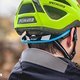 Der leichte (36 g) Kopfhörer sitzt gut unter dem Helm