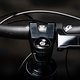 Trotz des kurzen Vorbaus schmiegt sich das neue Shimano-Display harmonisch und unauffällig an das Cockpit.