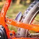 Auch bei diesem Modell verbaut BH Bikes den kleinen Fender am Hinterrad, der den Dämpfer und die Anlenkung vor Dreckbeschuss schützt.